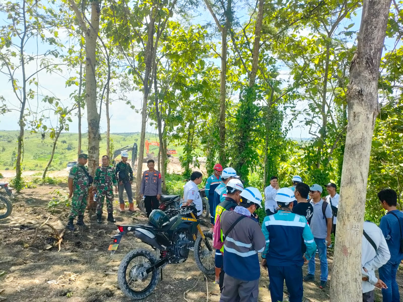Polsek Margomulyo Dampingi BPN Cek Batas Tanah