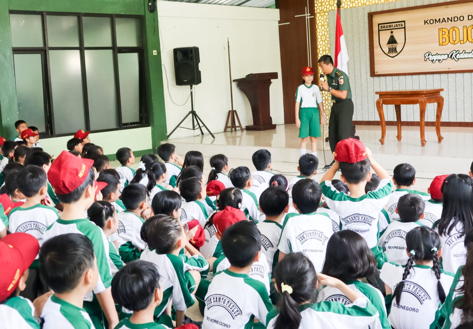 Tumbuhkan Jiwa Nasionalisme, Ratusan Pelajar dibekali Wasbang dan Bela Negara oleh TNI Kodim Bojonegoro