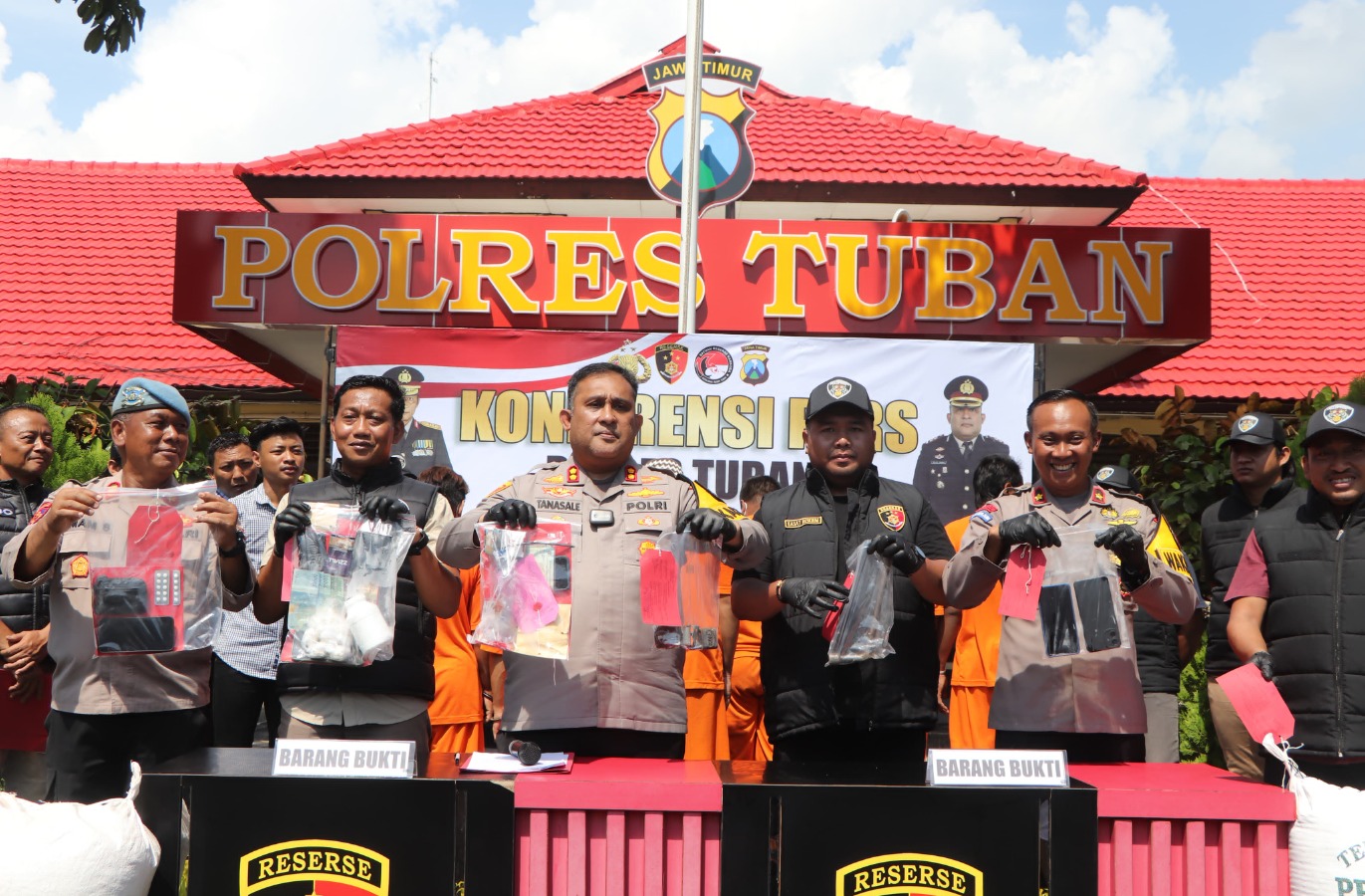 Aksi Pencurian Gabah Terekam CCTV, Satreskrim Polres Tuban Tangkap Tiga Pelaku