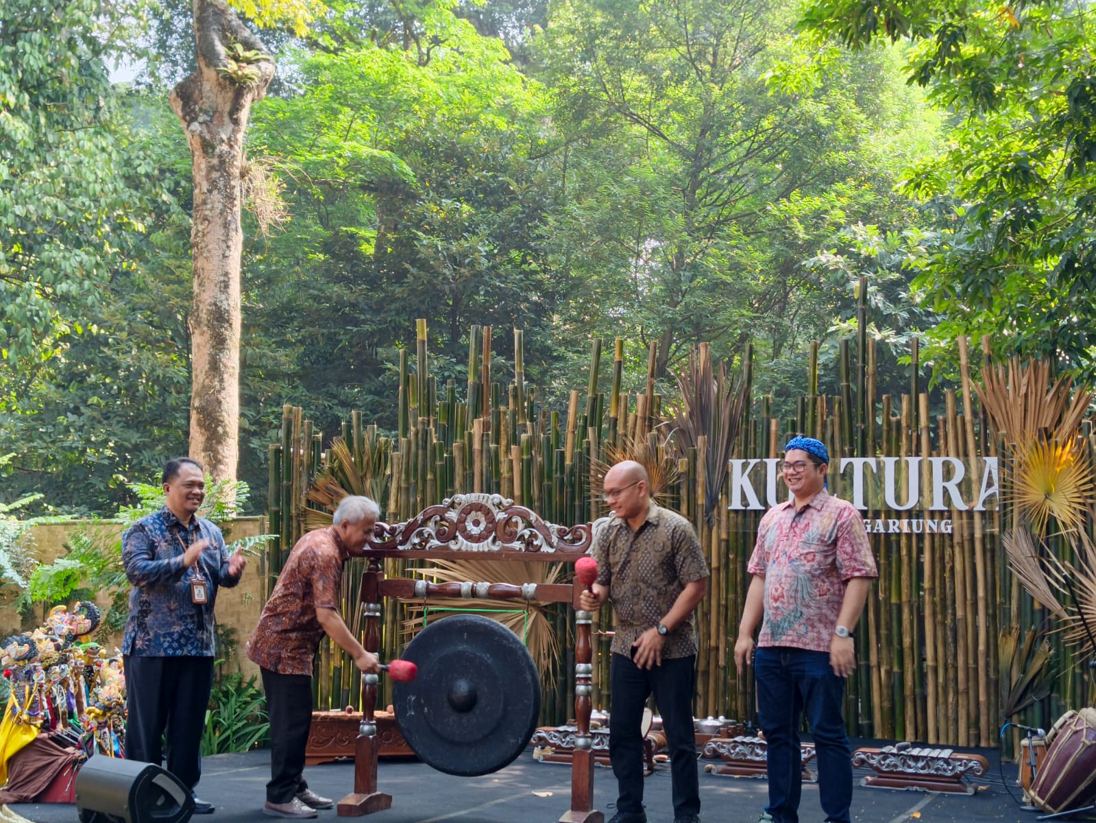 KULTURA Sunda Ajak Warga Jelajahi Budaya Sunda di Kebun Raya Bogor