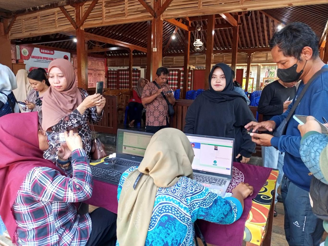Kronologi Dokter Muda Icha Depresi Parah Akibat Intimidasi DPRD